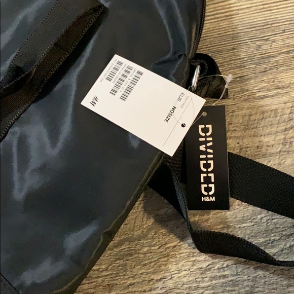 H&M Weekend Duffle Bag - NWT - Picture 5 of 5